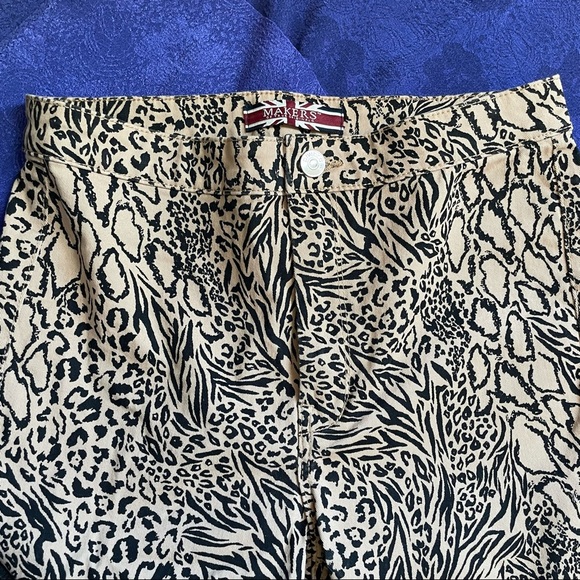 Makers True Originals | Leopard high waisted jeans - Picture 2 of 8